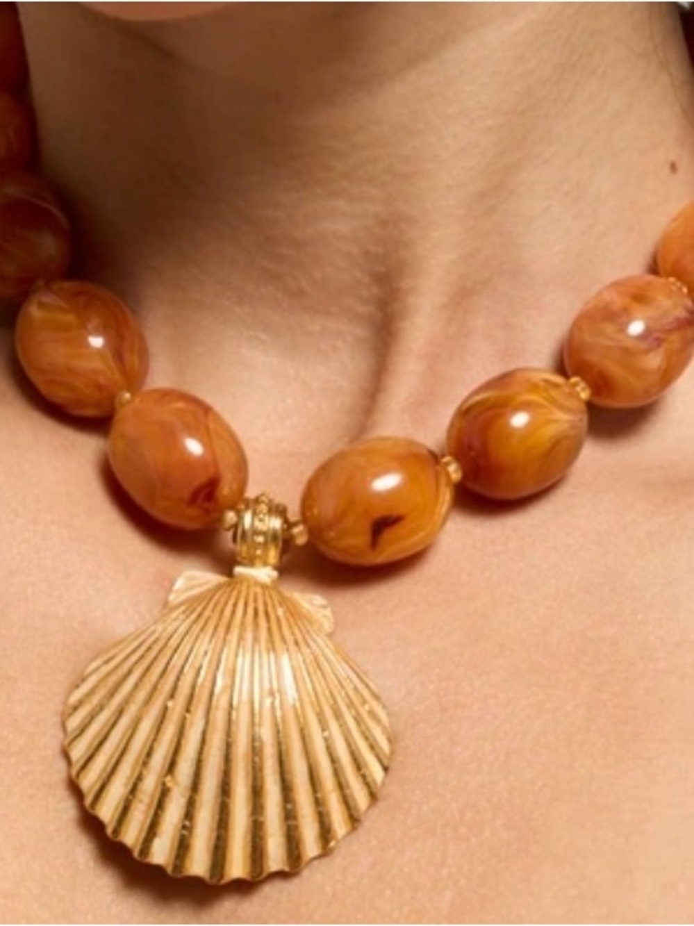 Ben-Amun Shell necklace
